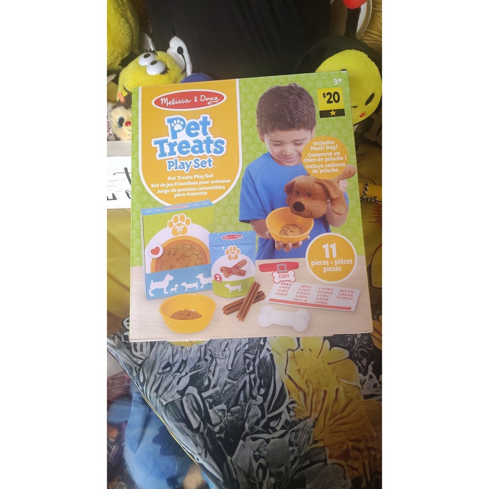 Melissa & Doug Pet Treats Play Set 11 Pieces with Plush Dog and Accessories 9283